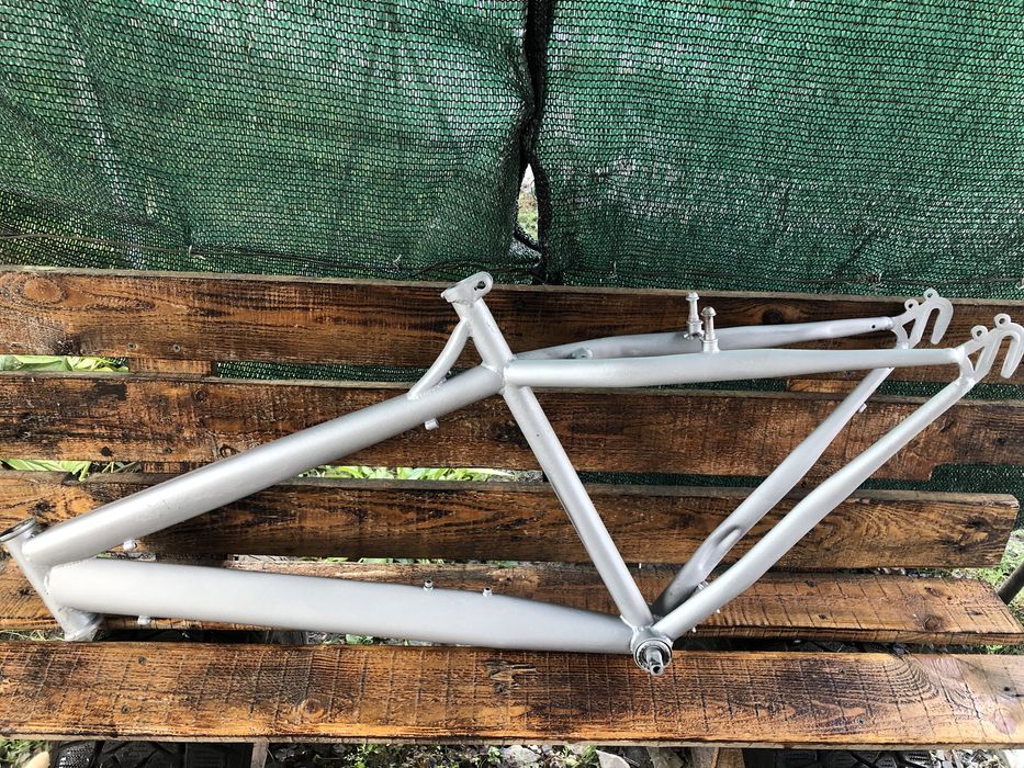 Продам раму спортивного велосипеда!