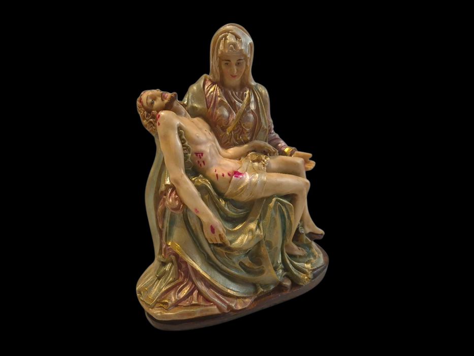 Pieta em Marfinite (2kg) c/ 22 cm de altura