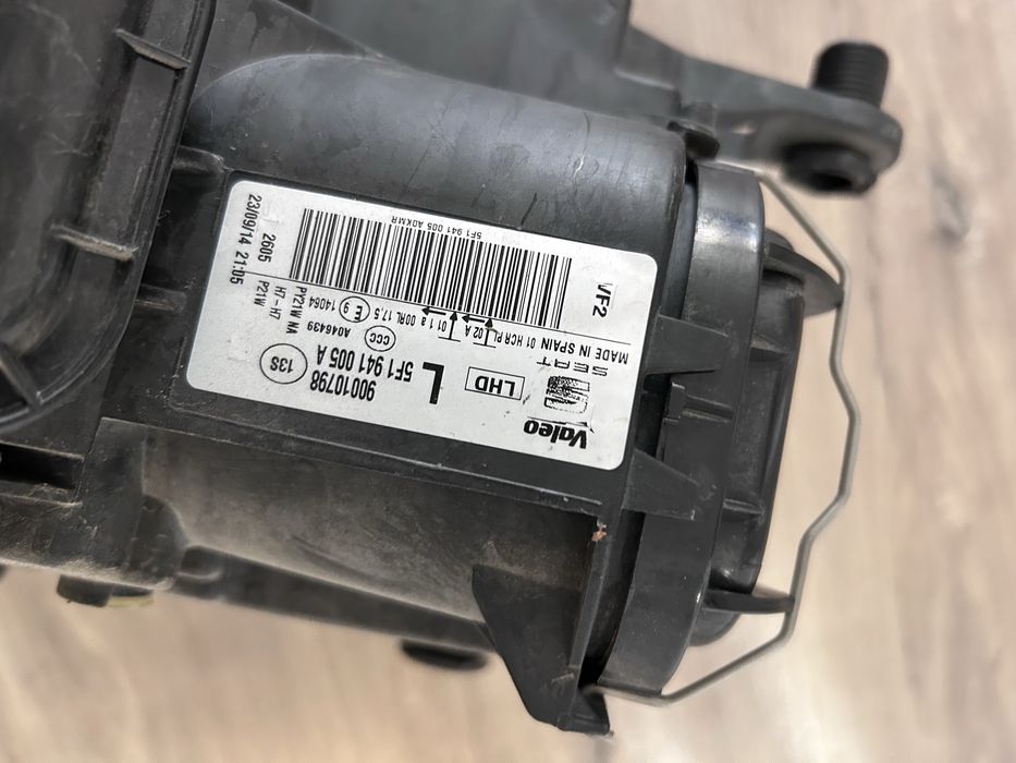 Optica frenr esquerda Seat Leon (5F8)