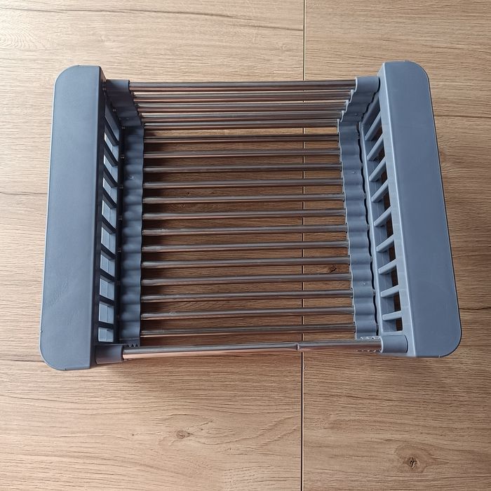 Regulowany ociekacz do naczyń