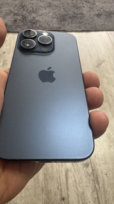 Iphone 15 pro Tytan Niebieski 128 GB stan idelany okazja