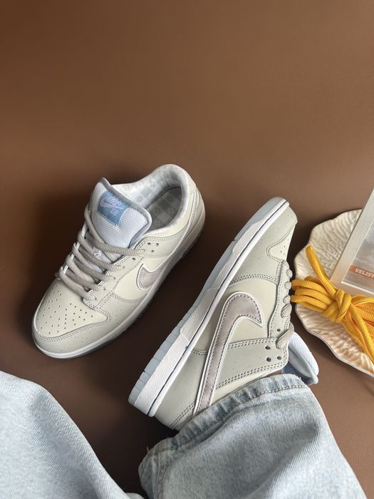 Nike SB Dunk White Lobster