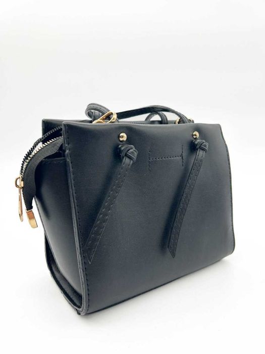 Чорна жіноча сумка / містка, практично як нова