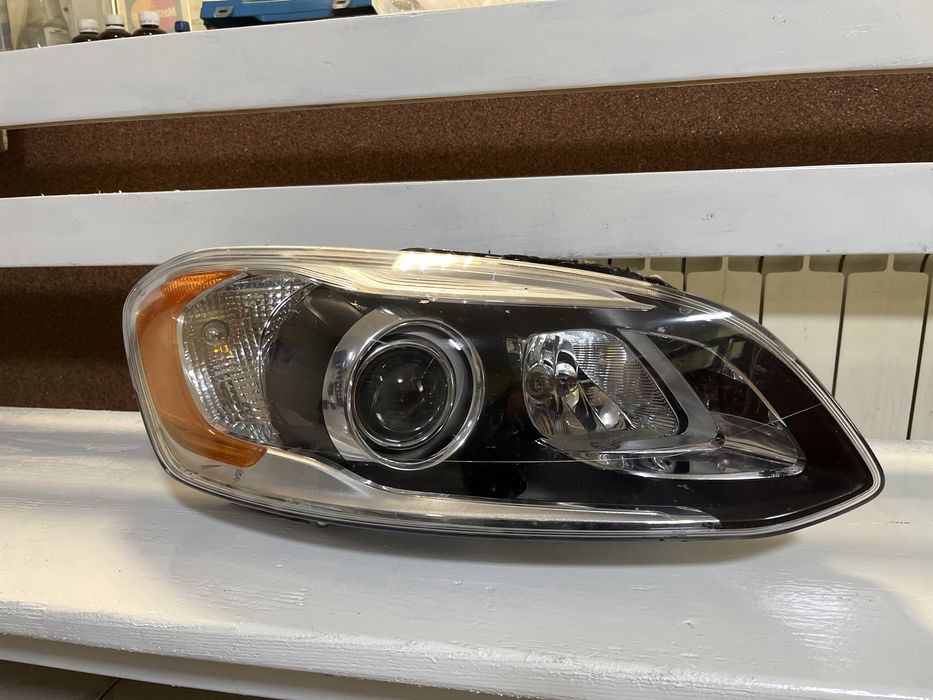 фара передня прва VOLVO XC60 13-18 р