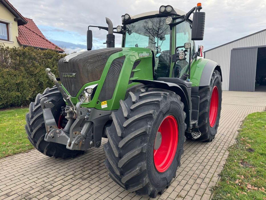 Fendt 828 Vario S4 Profi Plus  Nowy silnik, nowe opony, nawigacja