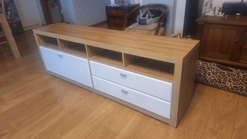 Szafka RTV Helvetia Meble 191,5 cm – dąb + biały połysk