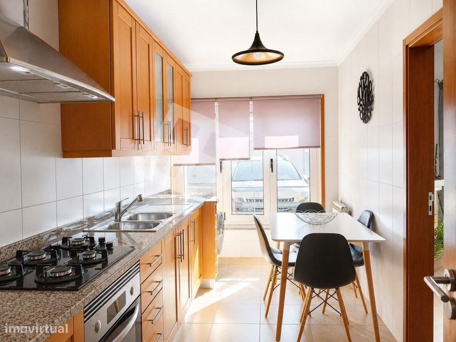 Apartamento T2 Mobilado em Localização Privilegiada
