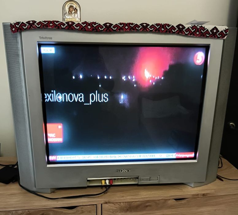 Телевізор SONY 73 см б/в