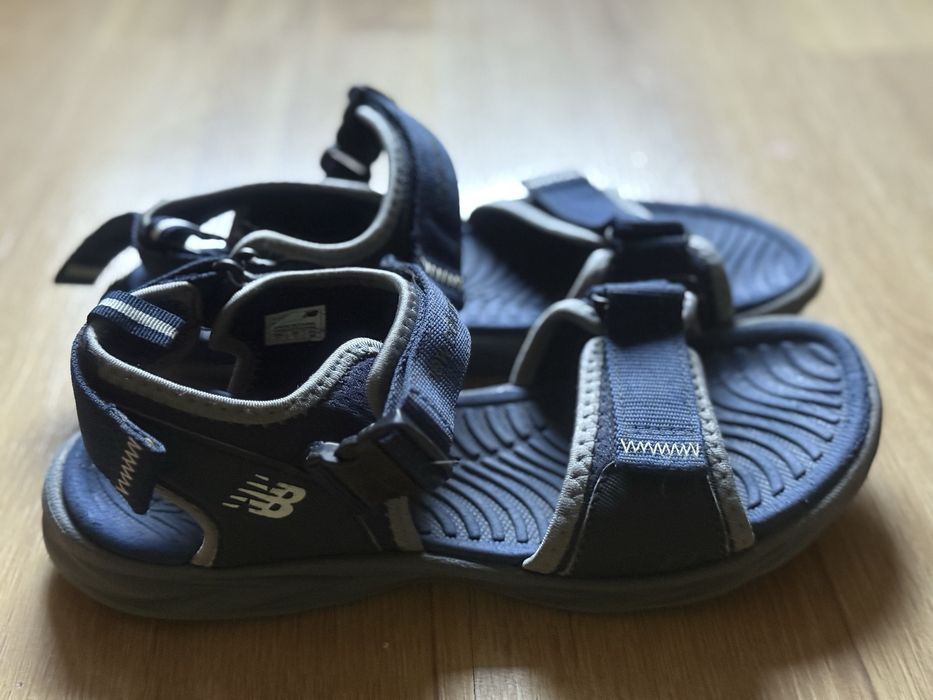 New Balance Sandały 40