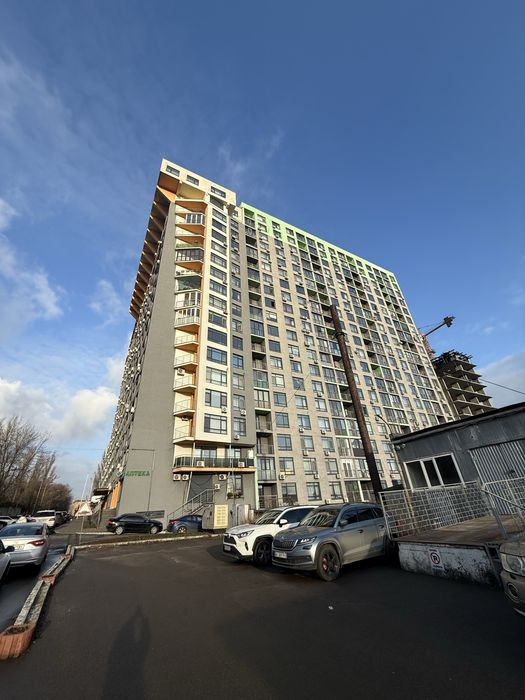 Світло єПродажа 1 комнатной квартиры, Голосеевский район,Ракетная 24,