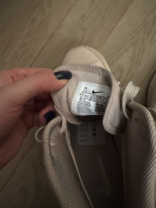 Ботинки розовые nike