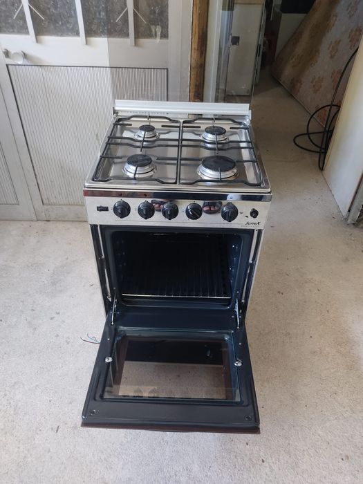 Fogão elétrico e a gás,  nunca usado