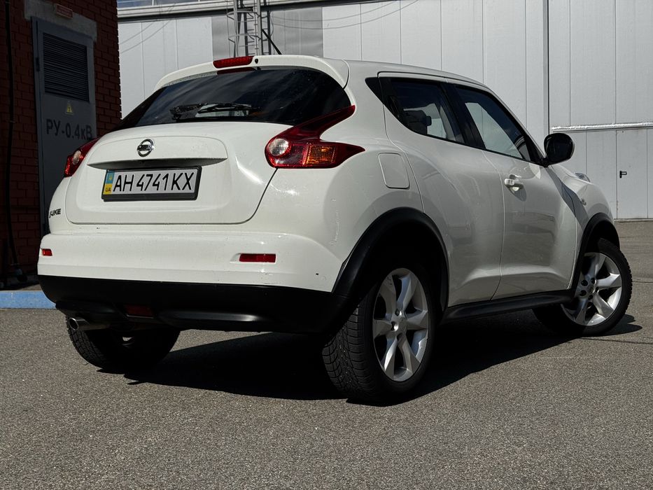 Nissan Juke (офіційний), куплений в автосалоні, один власник.