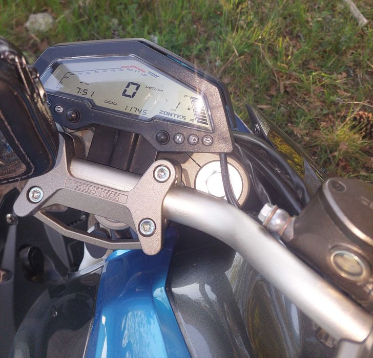 ZONTES 310 R com malas