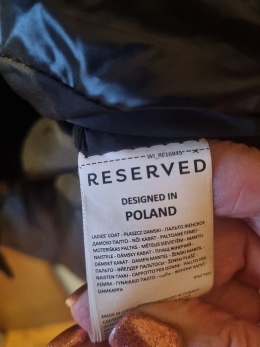 Puchową kurtka damska.