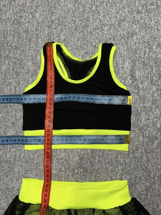 Топ и шорты  для художественной гимнастики. Одежда для гимнастики