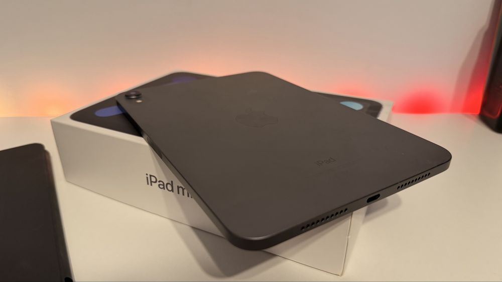 Tablet Apple iPad mini 6, jak nowy, etui oryginalne