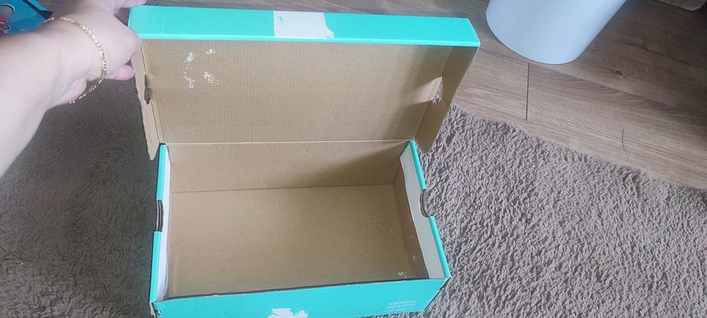 Nowe oryginalne pudełko po butach Nike