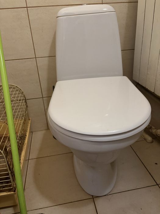 Унітаз в доброму стані