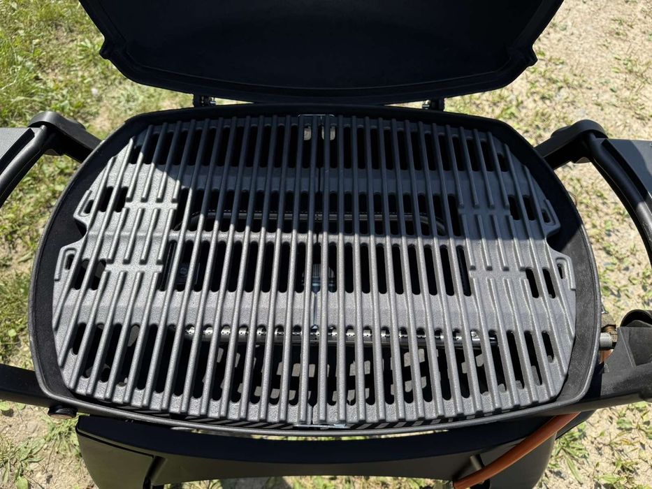 Газовий Гриль Weber Q200 комплект