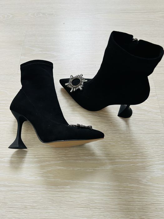 Ботильйони Amina Muaddi,р.36