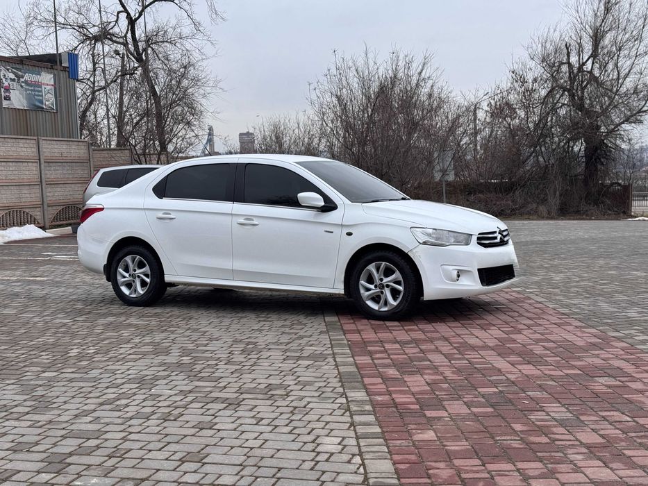 Citroen C-Elysee 2015.  1,6 дизель