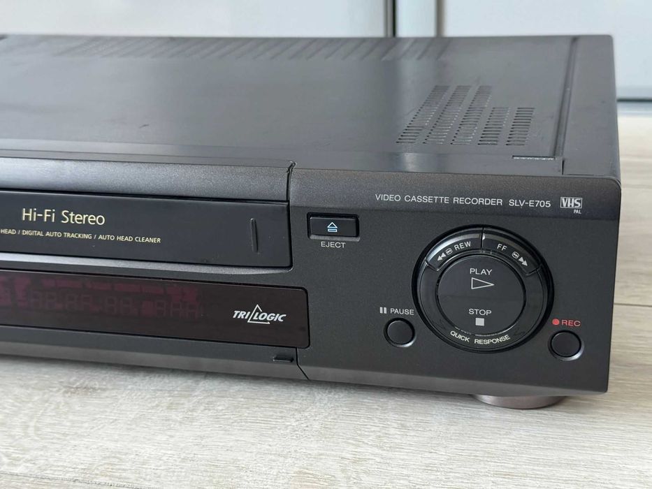 Magnetowid VHS Sony SLV-E705 Hi-Fi TRILOGIC Unikat