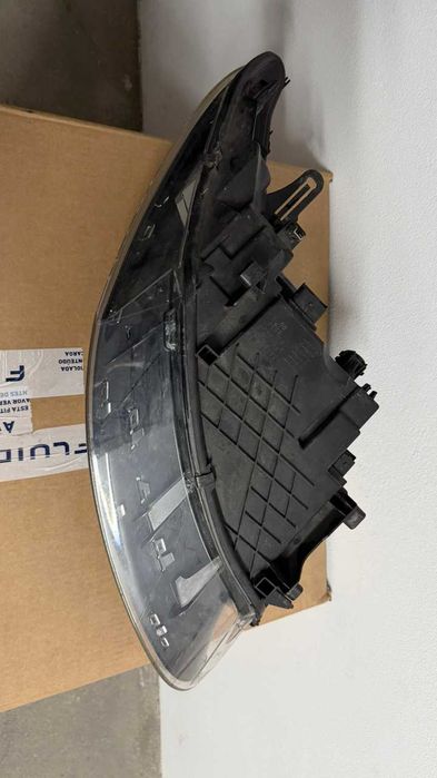 Farol Renault Megane 3 Phase 3 – Lado Esquerdo