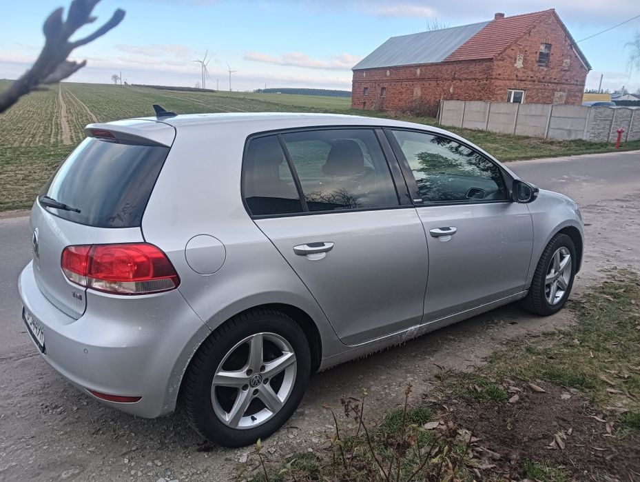 Volkswagen Golf.  6.  1.6tdi 2012r przebieg 168tys