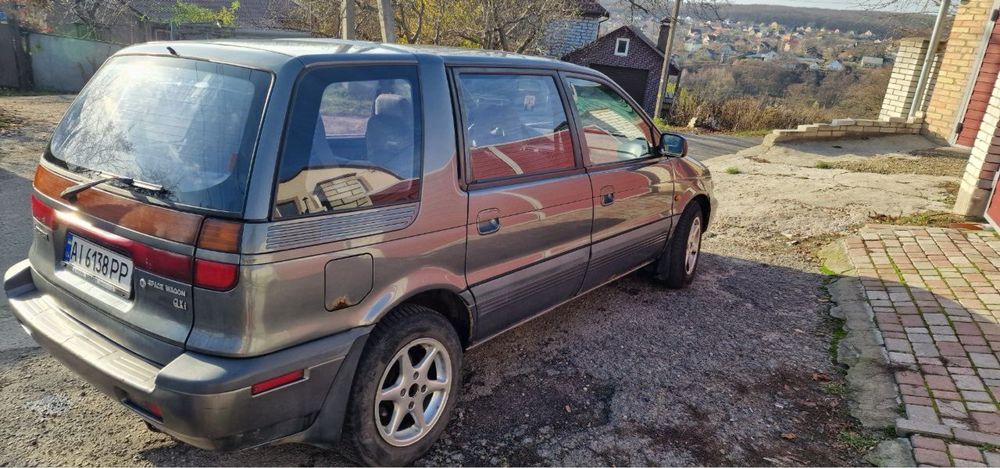 Mitsubishi Space Wagon
