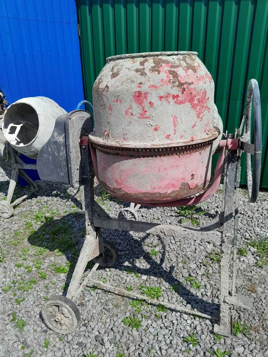 Продам бетонозмішувач