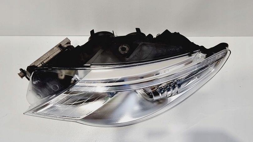 Reflektor lewy xenon Vw Passat CC kpl europa