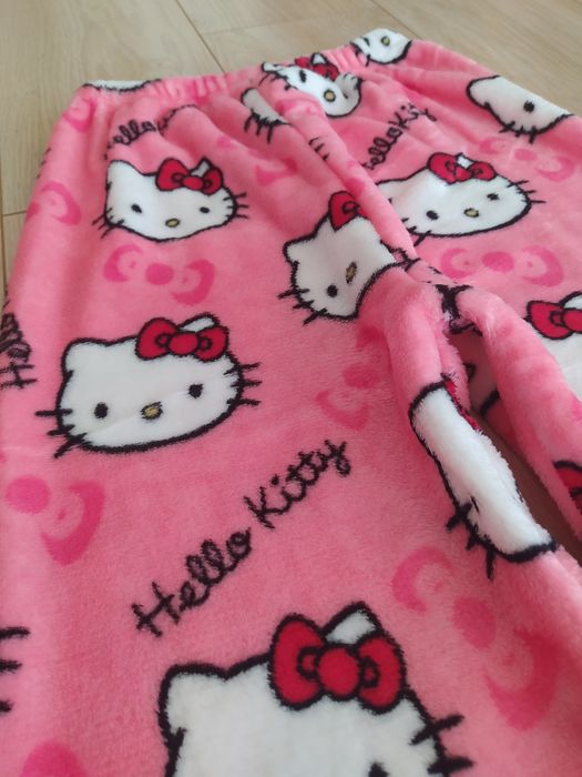 Spodnie Hello Kitty Pluszowe 8 kolorów w 3 Rozmiarach XXS/M