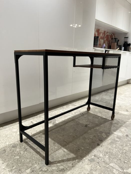 IKEA FJÄLLBO stolik na laptop / konsola / biurko 100×36 cm (nr 303.397.35)