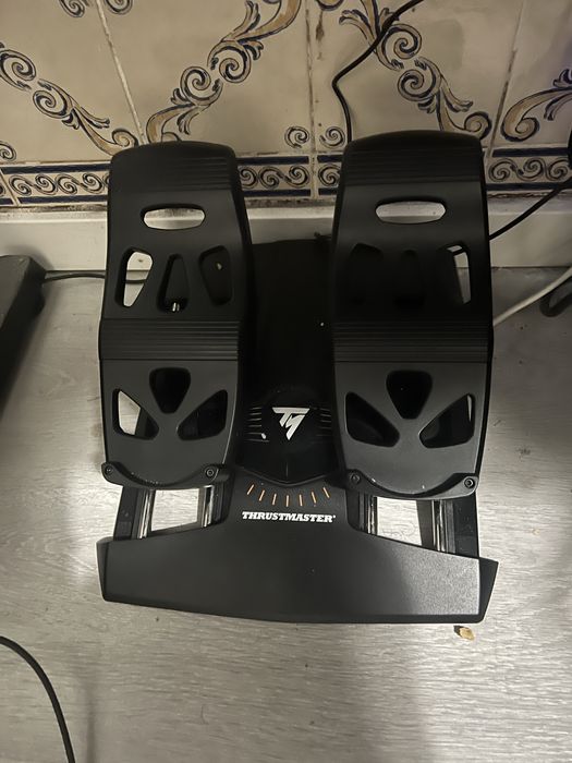 Kit Simulador de vôo Thrustmaster 16000 Hota