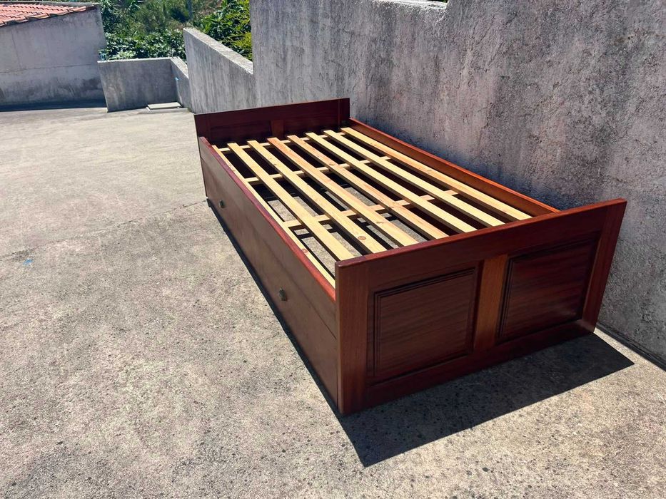 Cama de Solteiro