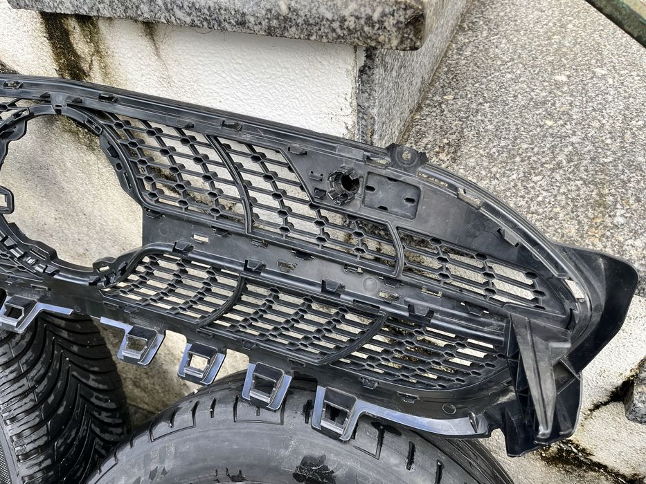 Grelha frontal Mercedes a180 - w177