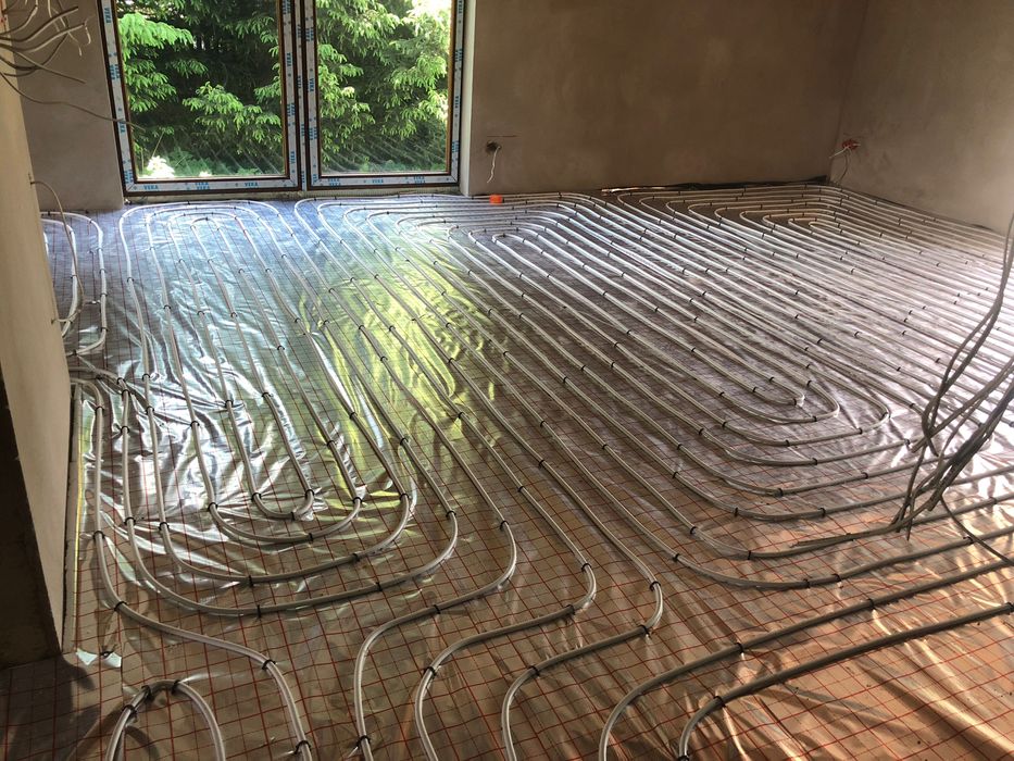 Hydraulik, Usługi hydrauliczne