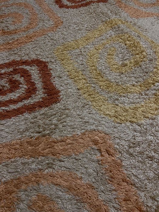 Килим для спальні