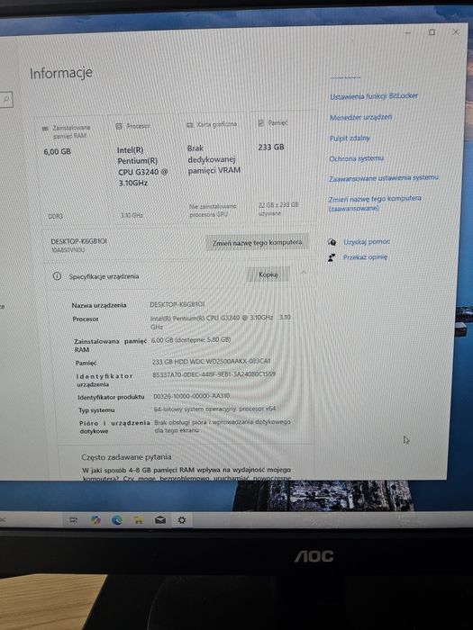 Komputer Lenovo z monitorem