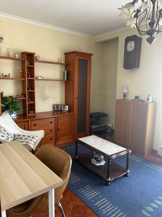 Movel de salao em cerejeira