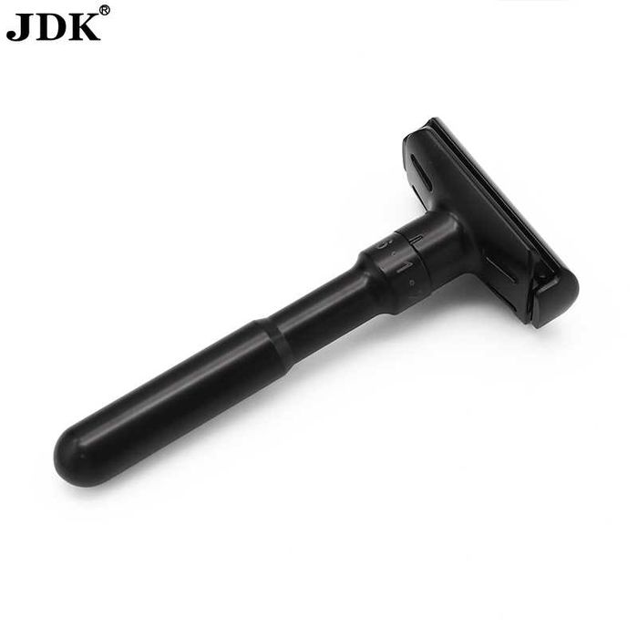 Maszynka do golenia na żyletki marki Qshave