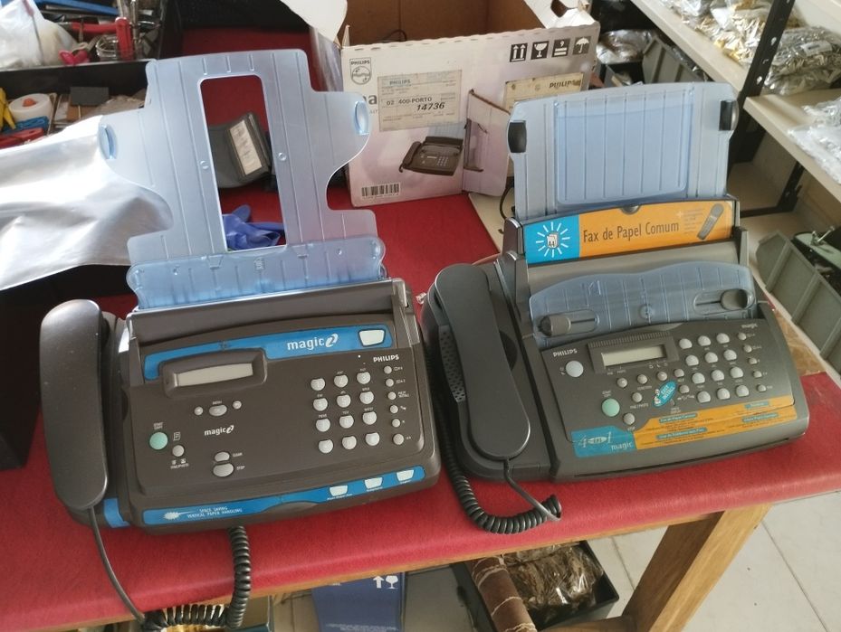Telefones/fax antigos
