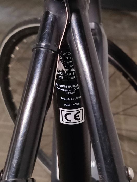 Rower elektryczny BH Xenion Cross r.56