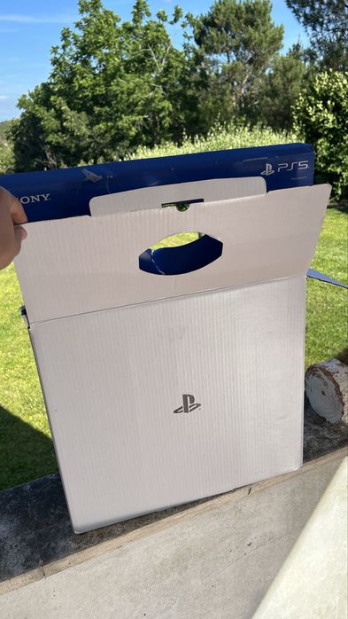 PS5 825GB + 1 Comando + Suporte – Excelente Estado