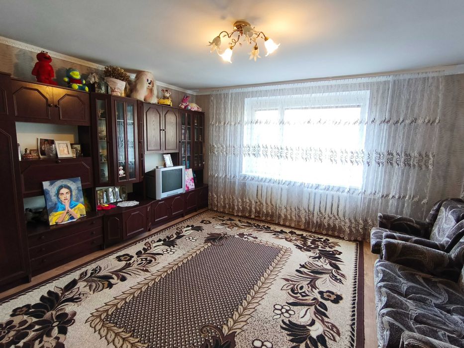 Продам 3-х кімнатну квартиру в центрі!