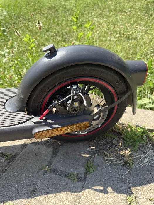 Електросамокат Xiaomi Mi Electric Scooter 4 Pro