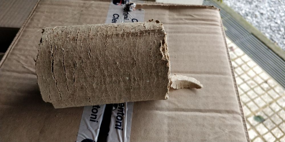 Sacos de 20kg de briquetes