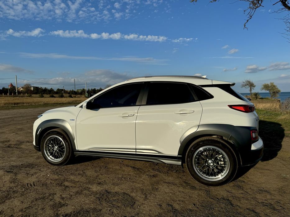 Аренда электроавтомобиля под такси Одесса,  пробег 400км на 1-м заряде