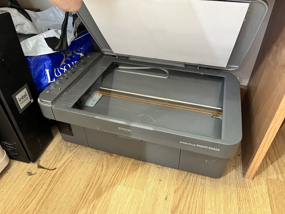 принтер сканер Epson Stylus Photo rx425 неробочий